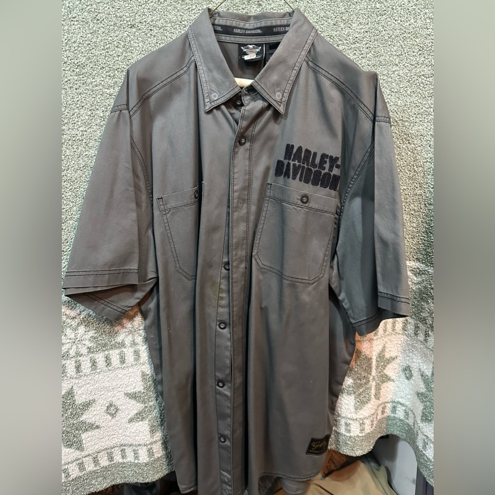 Harley Davidson, button-down short sleeve shirts size extra large $45 each